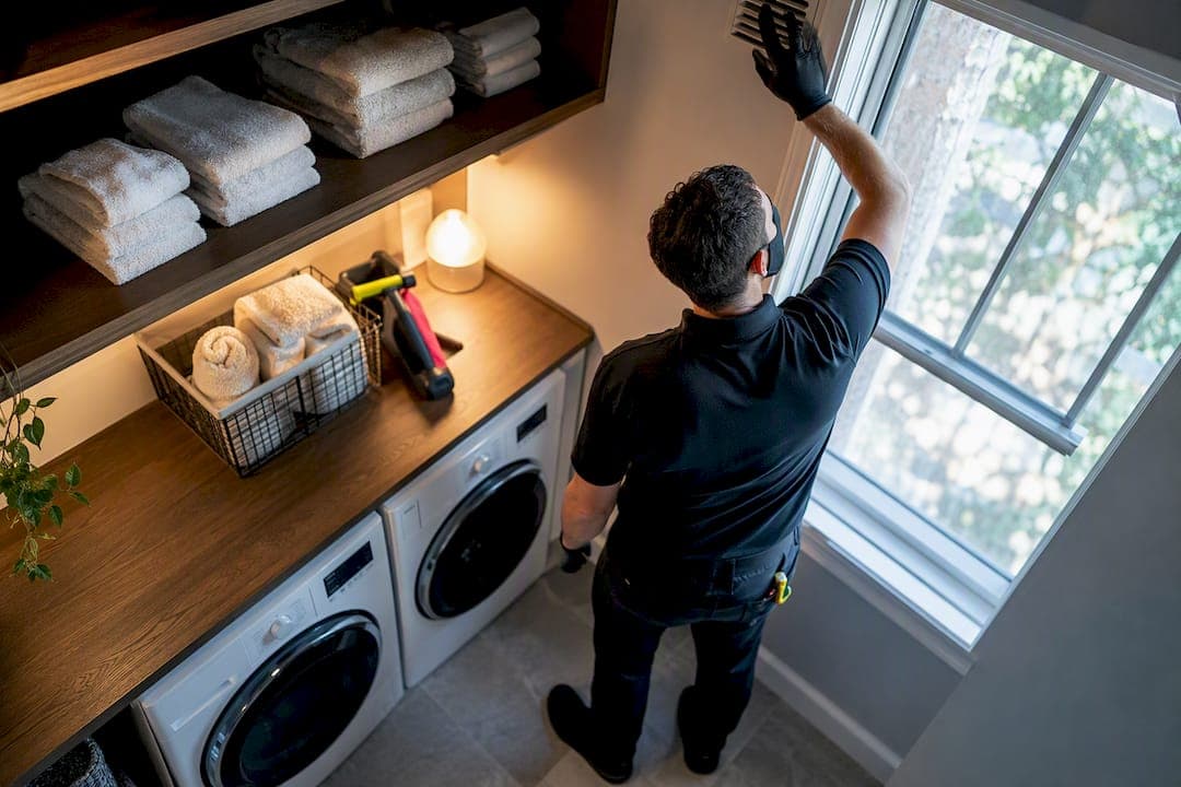 Save a Same Day Booking: 6 Green Emergency Cleaning Protocols for Hosts